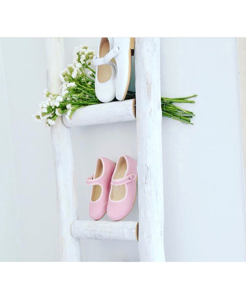 Pink leather Mary Jane shoes