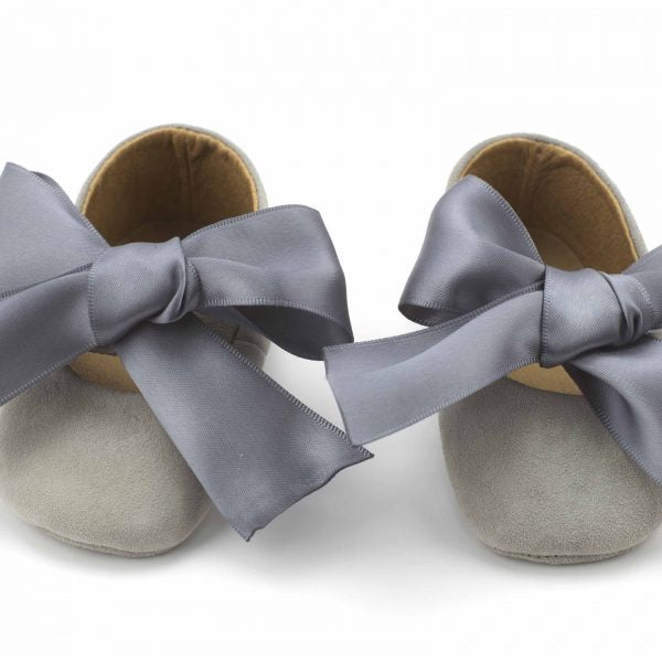 Baby ballerina in grey suede