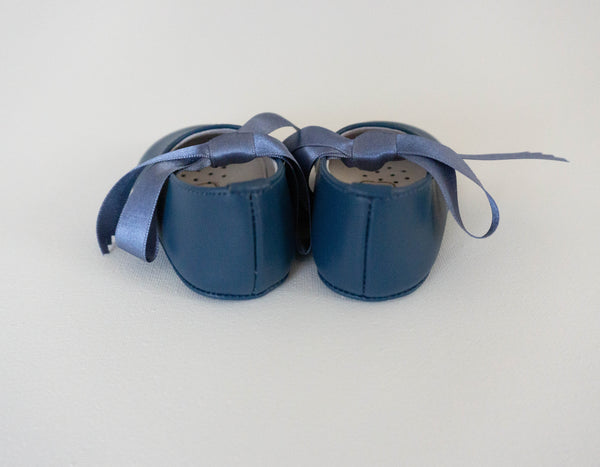 Blu Mary Jane Pram shoes with blu ribbon